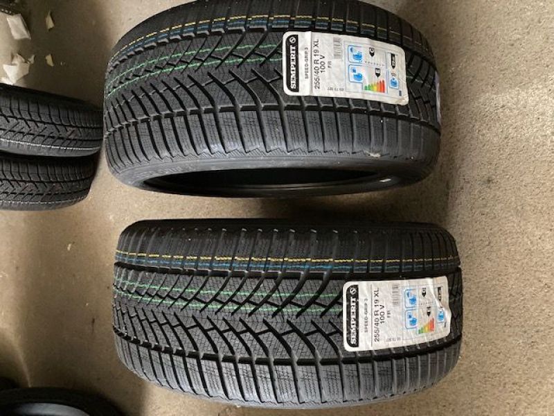 Akciós  Semperit Speed-Grip 3 téli gumi  Miskolcon.